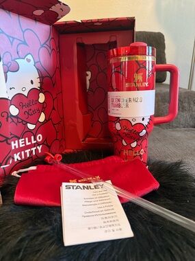 Stanley Red Hello Kitty Graphic Tumbler with Straw 40oz